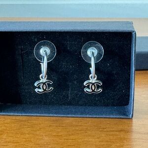 Chanel Black & Silver CC Earrings